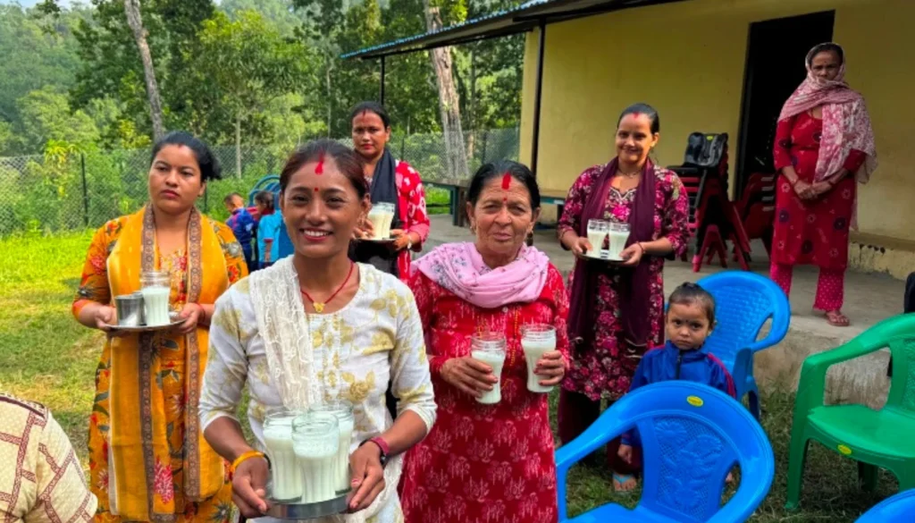local-women-group-from-swan-welcoming-our-guest