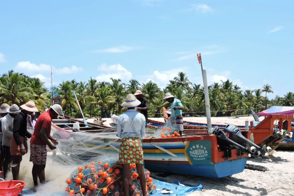 traditional boat fishing in srilanka